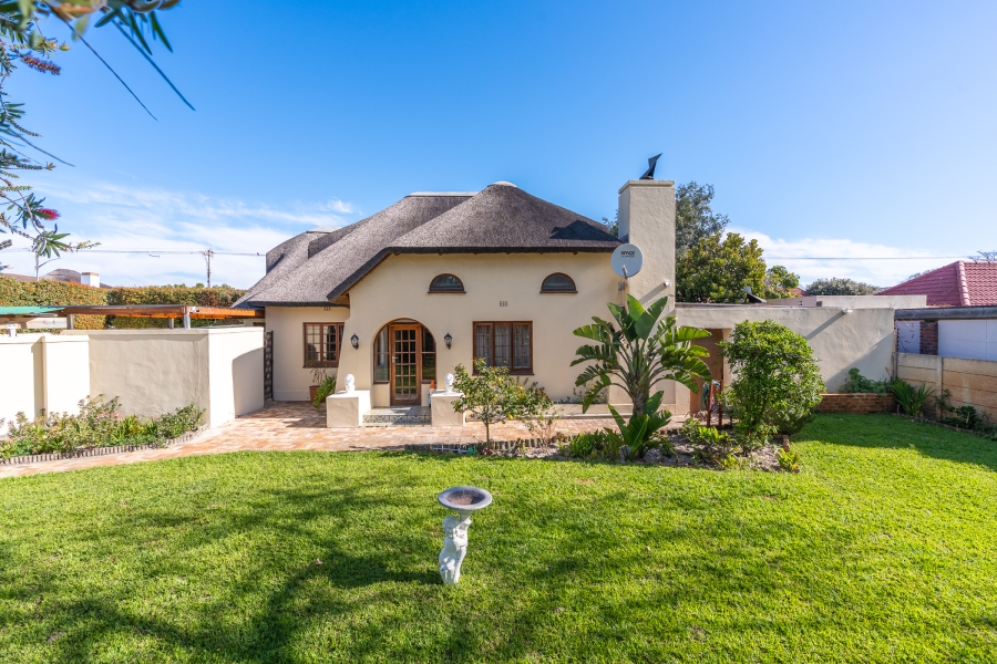 4 Bedroom Property for Sale in Pinelands Western Cape